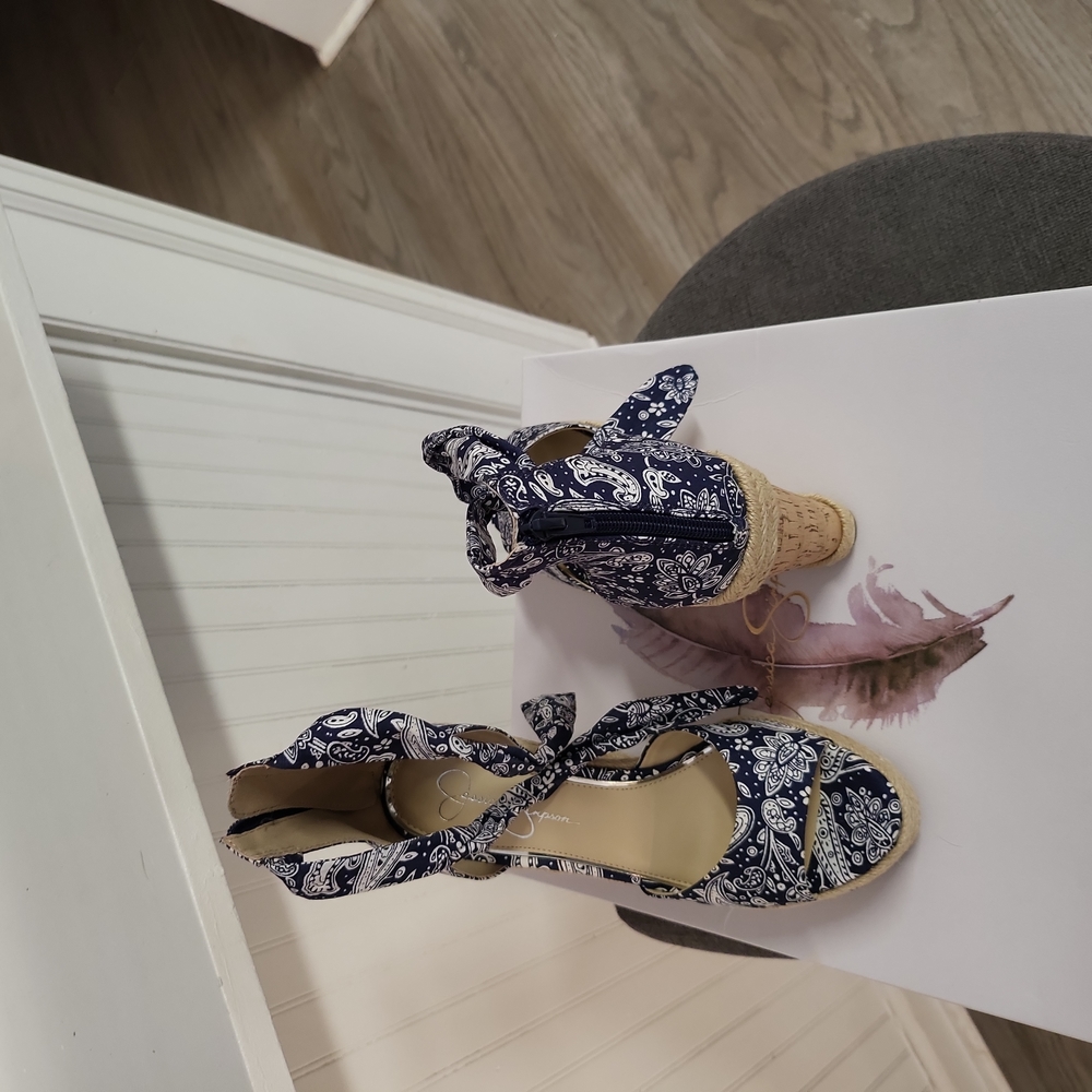 Shoes - Picture 2 of 3